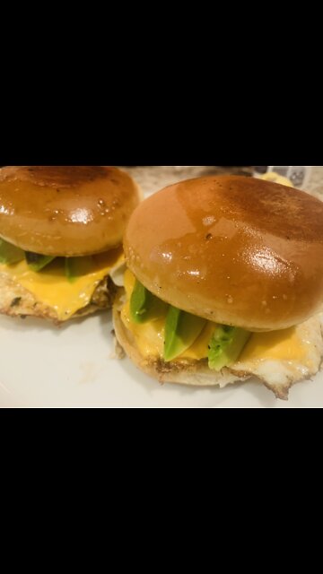 Fried Egg With Avocado Breakfast Sandwich