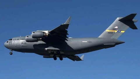 USAF C-17 Globemaster III approaching
