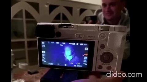 Apple IPhones EXPOSED - Takes A Photo Of Users Every 5 Seconds - Stay Away Spy Phones