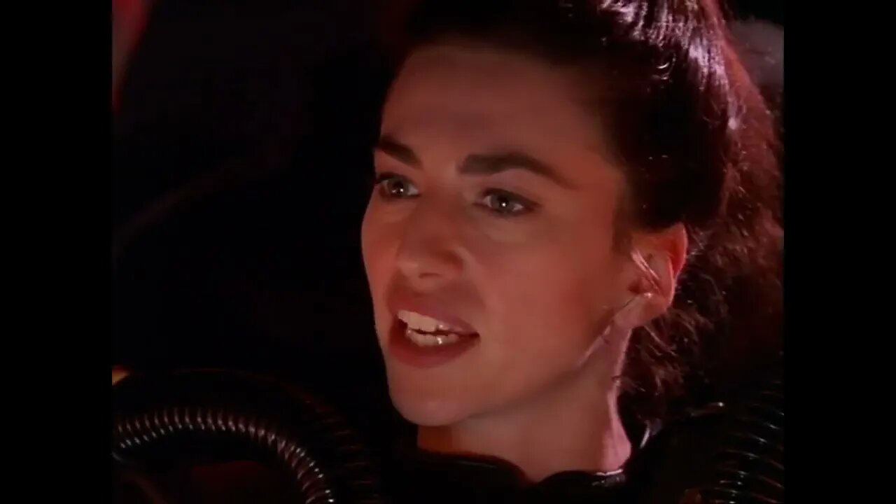 Farscape S01E11 Till the Blood Runs Clear