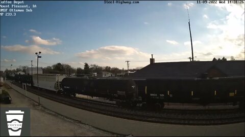 2 H1's Lead WB Manifest in Mount Pleasant and Ottumwa, IA on November 9, 2022