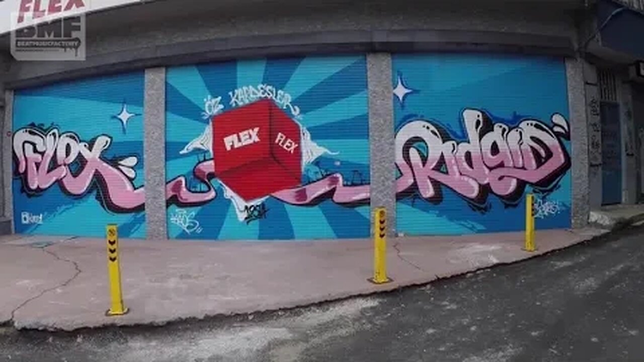 Risky Graffiti session in the streets of Instanbul (Karaköy)