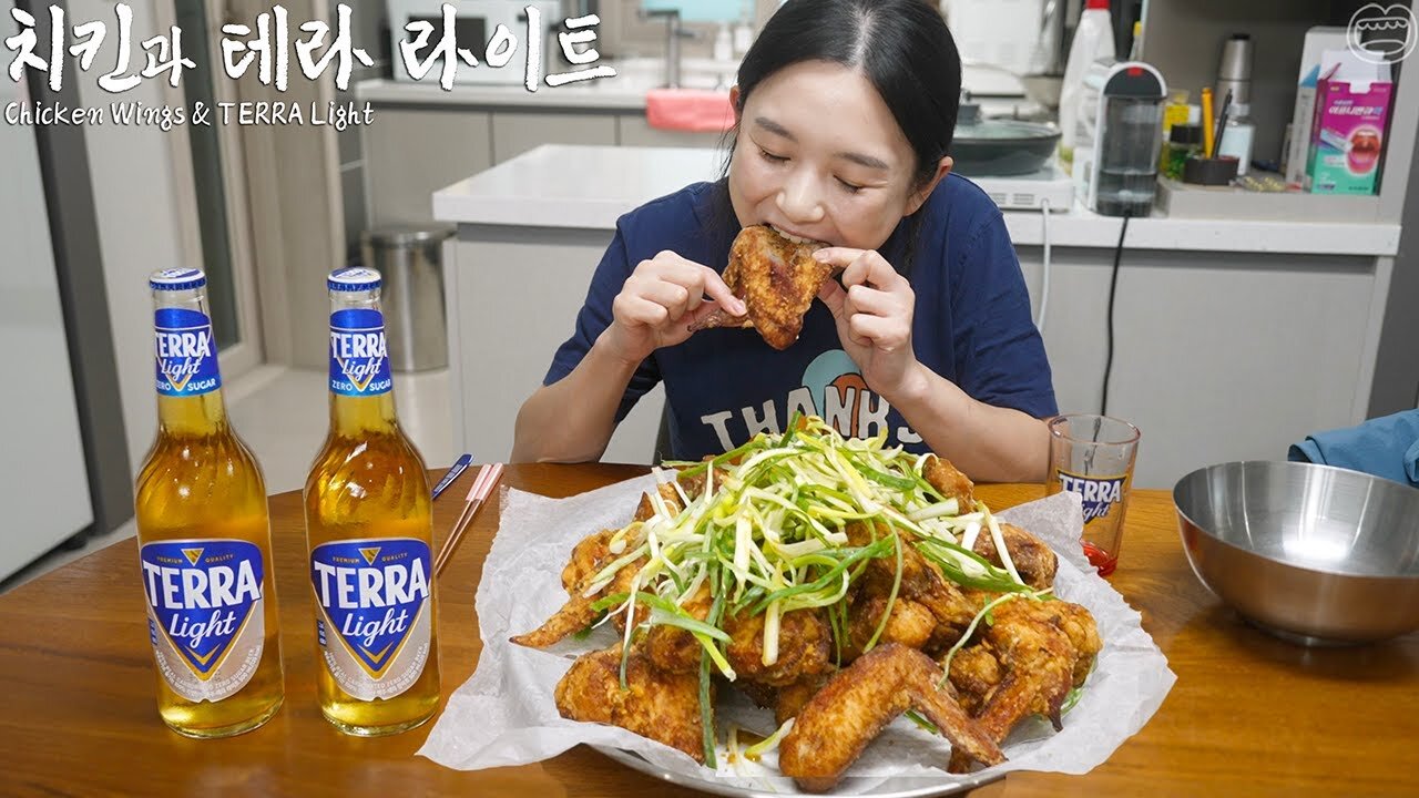 Homemade Super Crispy Fried Chicken Wings ☆ Beer, green onion chicken