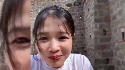 【每日笑星funny every day】那些胸大无脑的小姐姐，美女的迷惑行为，真的让人摸不着头脑