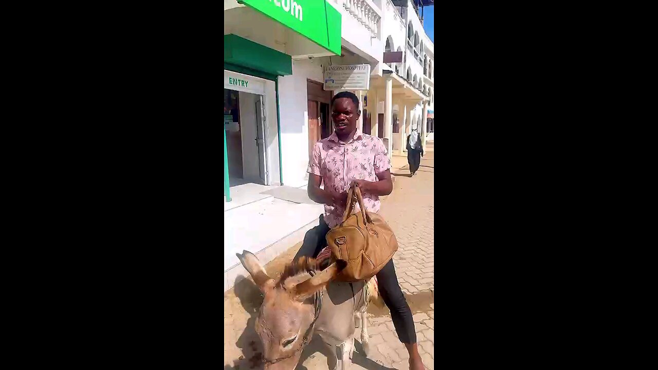 SEE HOW KENYAN COMEDIAN 2MBILI ATTENDED A WEDDING IN MOMBASA RIDING ON A DONKEY