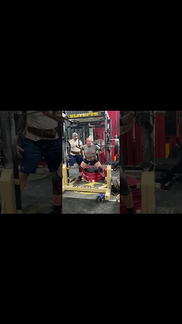 80 YEAR OLD SQUATS WITH PERFECT FORM 👀