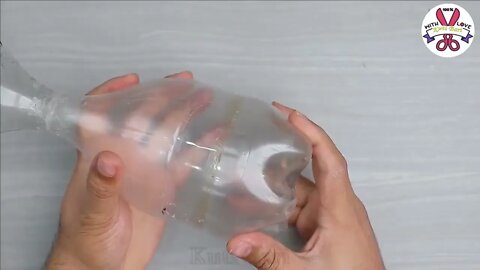 Plastic bottle flower vase making
