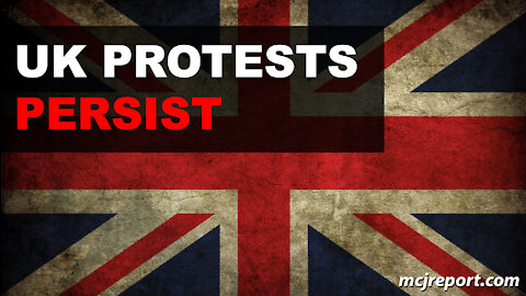 UK protesters take aim at mainstream media