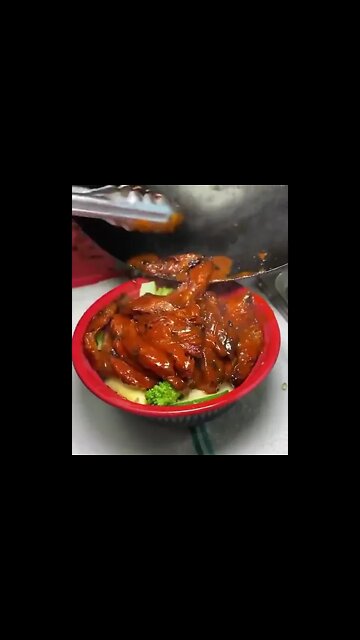 Spicy 🥵 Meat with noodles 😋#ytshorts #shorts #Food #Streetfood #UpFoodReview