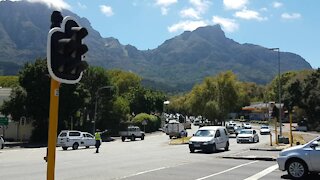 SOUTH AFRICA - Cape Town - Traffic lights out due to loadshedding at corner Paradise Rd and M3 (Video) (ZjY)