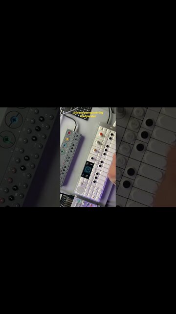 WEIRD VOCAL drones OP-1 field