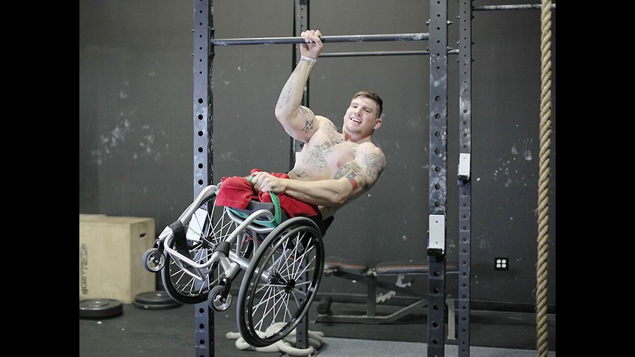 Veteran who Lost one Leg shows Kid how not to Give Up