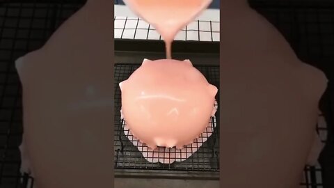 PIGGY 🐷 WIGGY CAKE🎂 #shorts #viral #fyp #fypシ #cardib #share #kimk