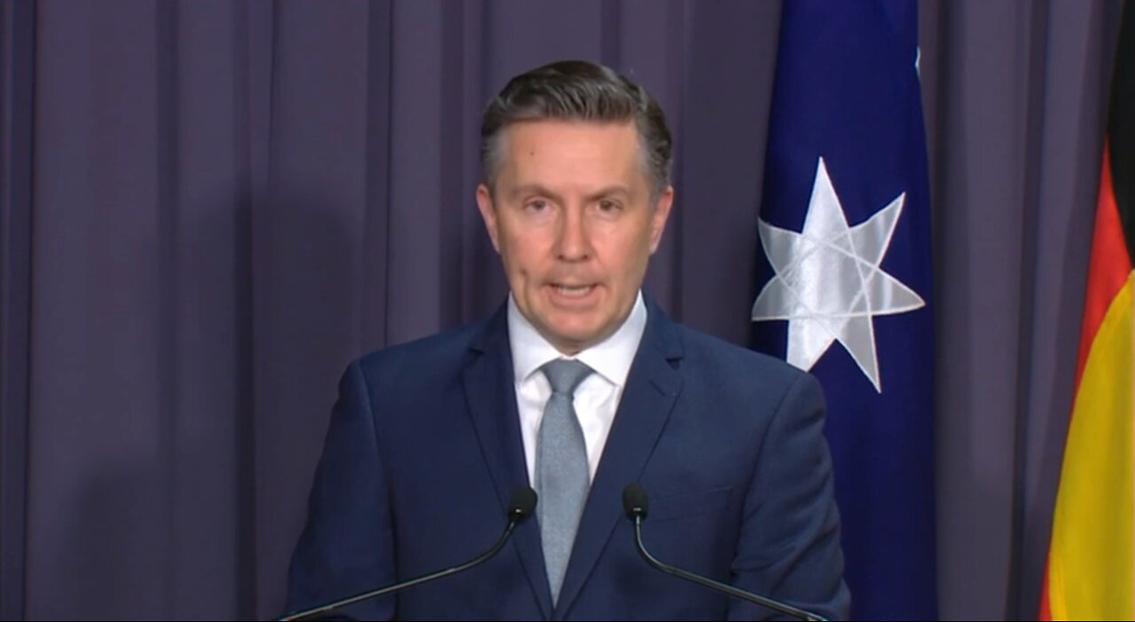 AUSTRALIAN HEALTH MINISTER PROMOTES COVID VACCINES FOR BABIES