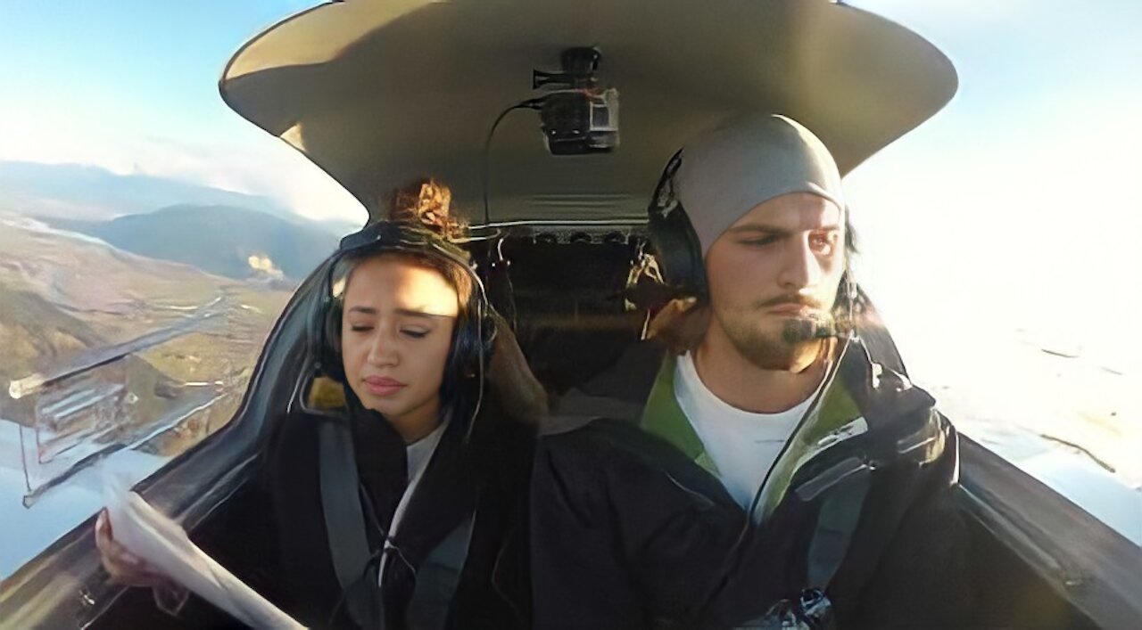 Best airplane Marriage proposal. Engine failure