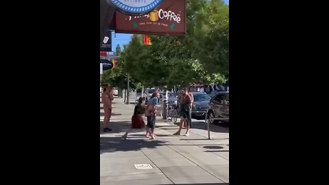 Aggressive mentally ill people are everywhere in San Francisco (Shithole)