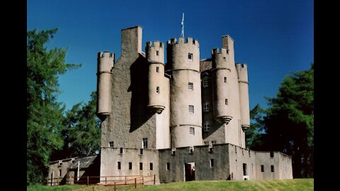 Ghostly Haunted Castles