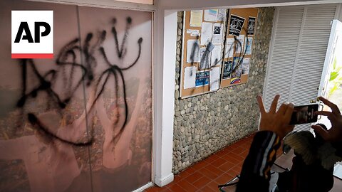 Masked assailants ransack Venezuela opposition's headquarters | NE
