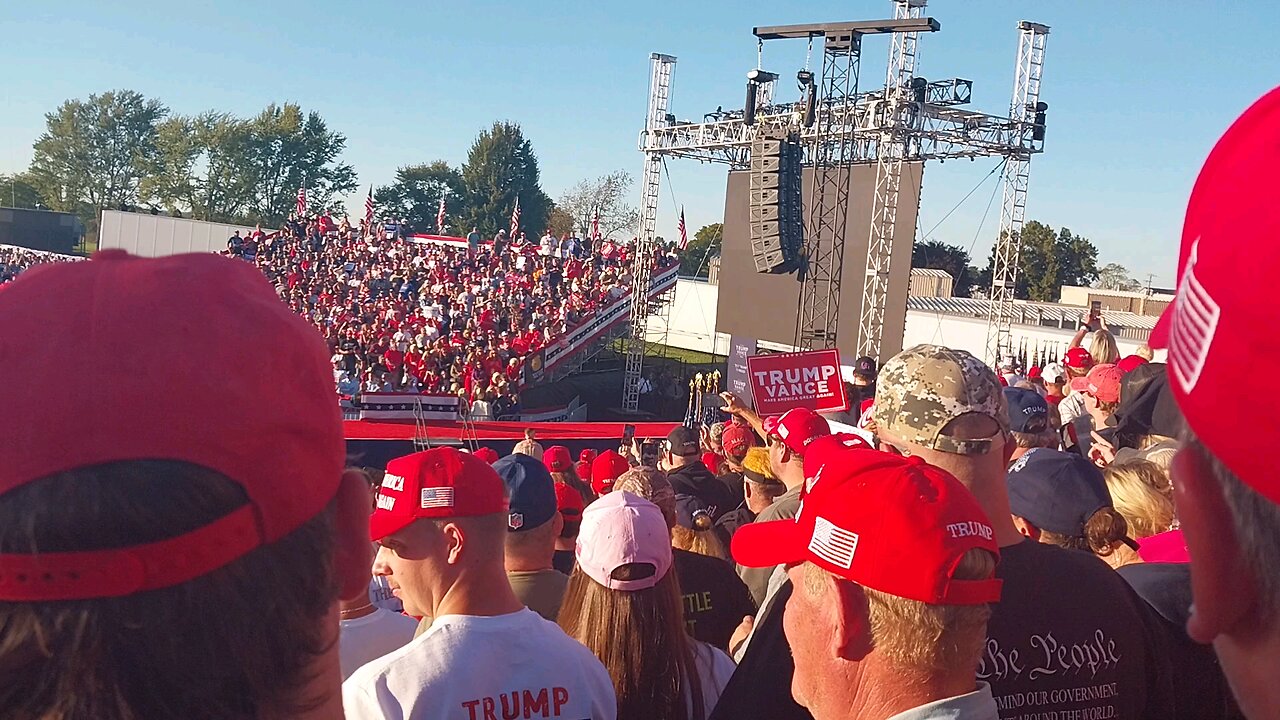 Donald Trumps Entrance at the Butler Rally from my POV