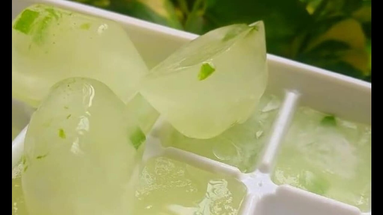 Use Green Tea Ice Cubes to Get Glowing, Clear, and Spotless Skin