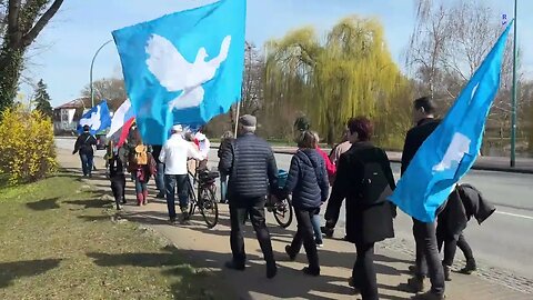 Friedensbündnis Neubrandenburg - Der Ostermarsch für Frieden und Abschluß der Kundgebung 10-04-20