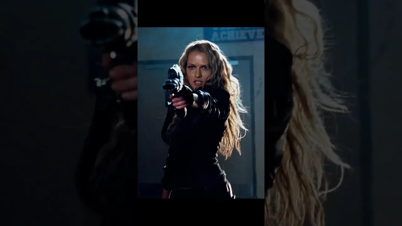 Number 6 saves John from the bounty hunters #iamnumberfour #alexpettyfer #diannaargon #teresapalmer