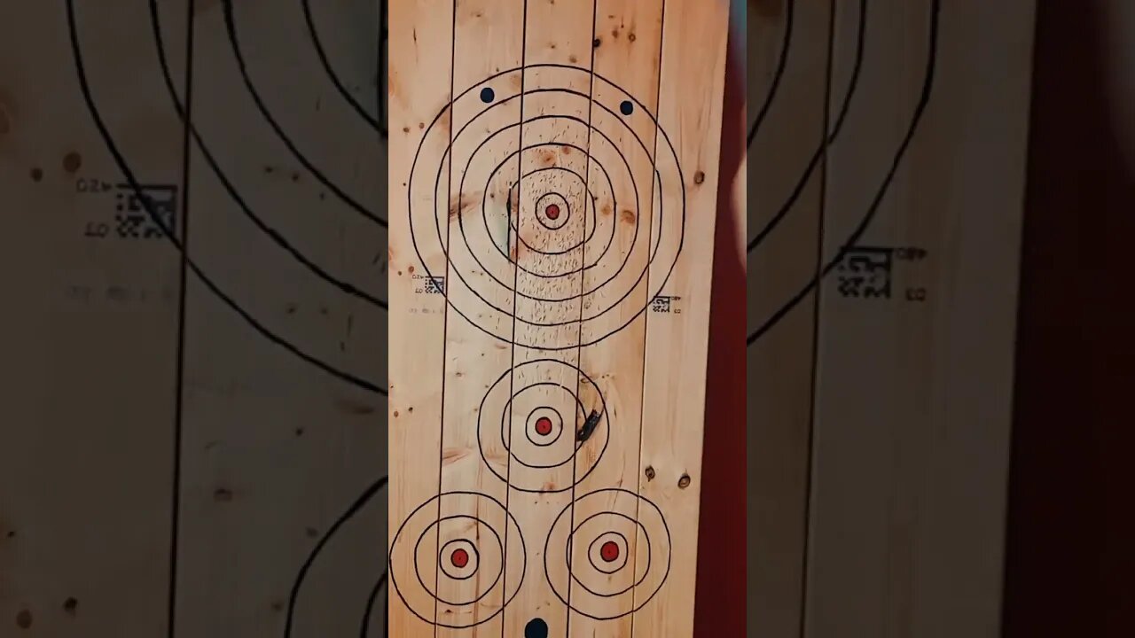 Will i hit the bullseye | Knife throwing for beginners #shorts