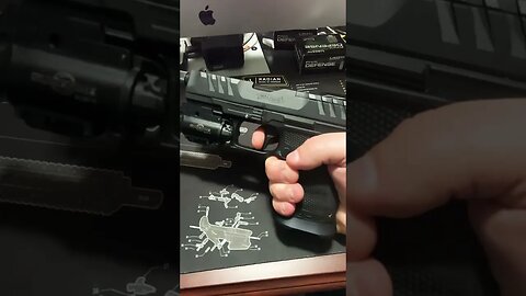 @czusafirearms #p10 @Waltherarms #pdp #shorts #trending #pewpew #shortsvideo #pistol #cz #duty