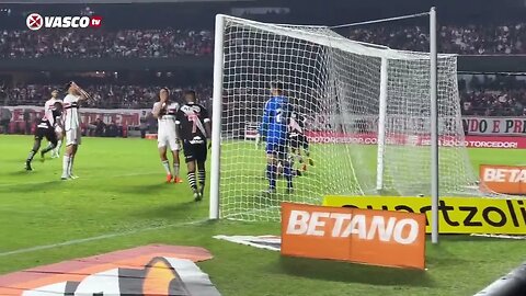 Gol do Galarza para o Vasco visto de dentro do campo (São Paulo x Vasco)