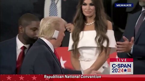 BREAKING NEWS: RNC Goes Wild When Trump Arrives As Lee Greenwood Sings 'God Bless The USA'