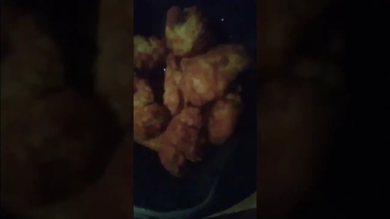 Wing street and Pizza🍕7am be bussin #shorts #short #wings #pizza #pizzalover #pizzahut #mukbang #yt