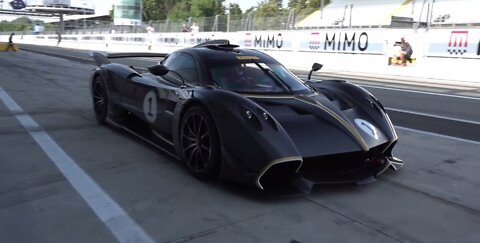 Pagani Huayra R with UNRESTRICTED Exhaust
