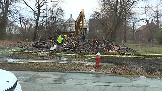 Demolition begins on home where Alianna DeFreeze was murdered