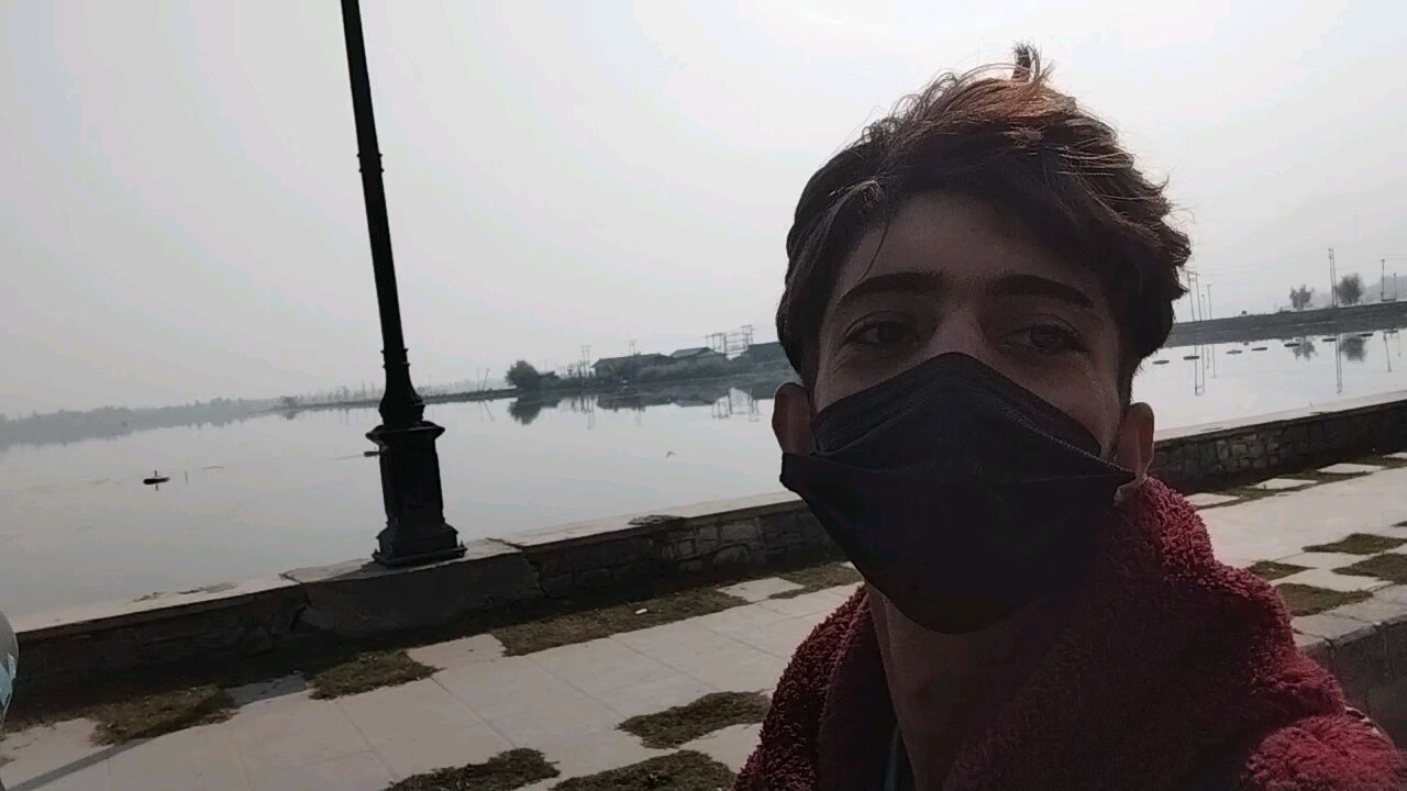 view of jammu and kashmir #dal lake😍