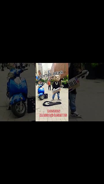 Keytar Bear Plays Down Town Boston in America #blackyoutube #short
