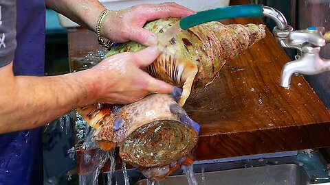 Japanese Street Food - GIANT CONCH & CLAM Okinawa Seafood Japan
