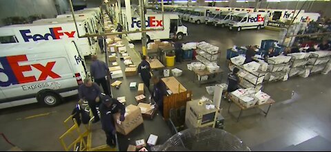 FedEx looks to hire 70,000 workers