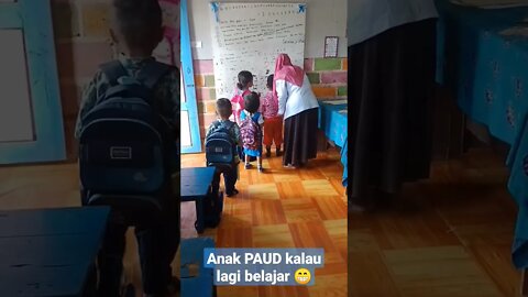 Anak paud lagi belajar menulis #shorts #paud #short #shortvideo #anak #sekolah