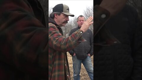 How BIG BUCKS use hills to bed