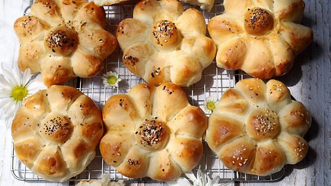 Most of You Have This Tool. How to Make Flower-Shaped Bread Buns Using an Apple Slicer