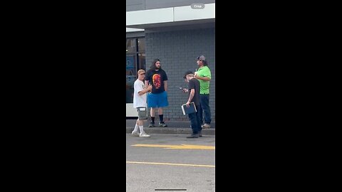 grown man meets up with 14 year old girl