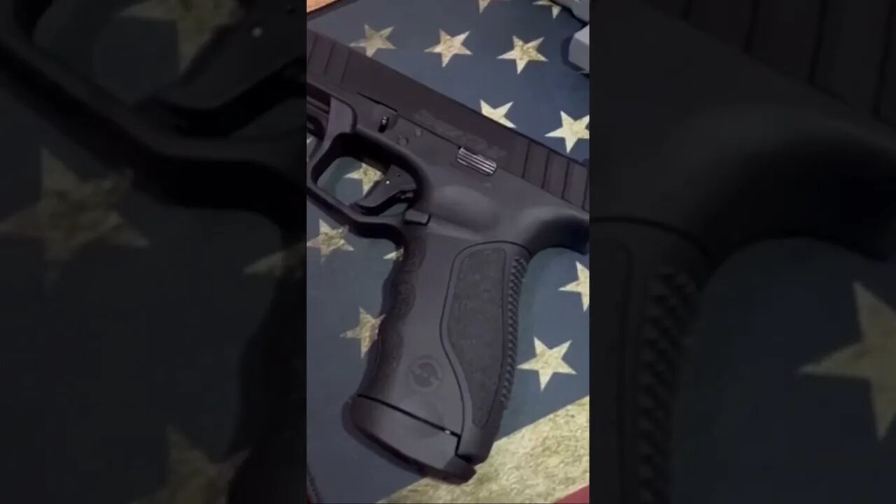 Stoeger STR-9 = Glock 19 Gen3??? Comenta aí!