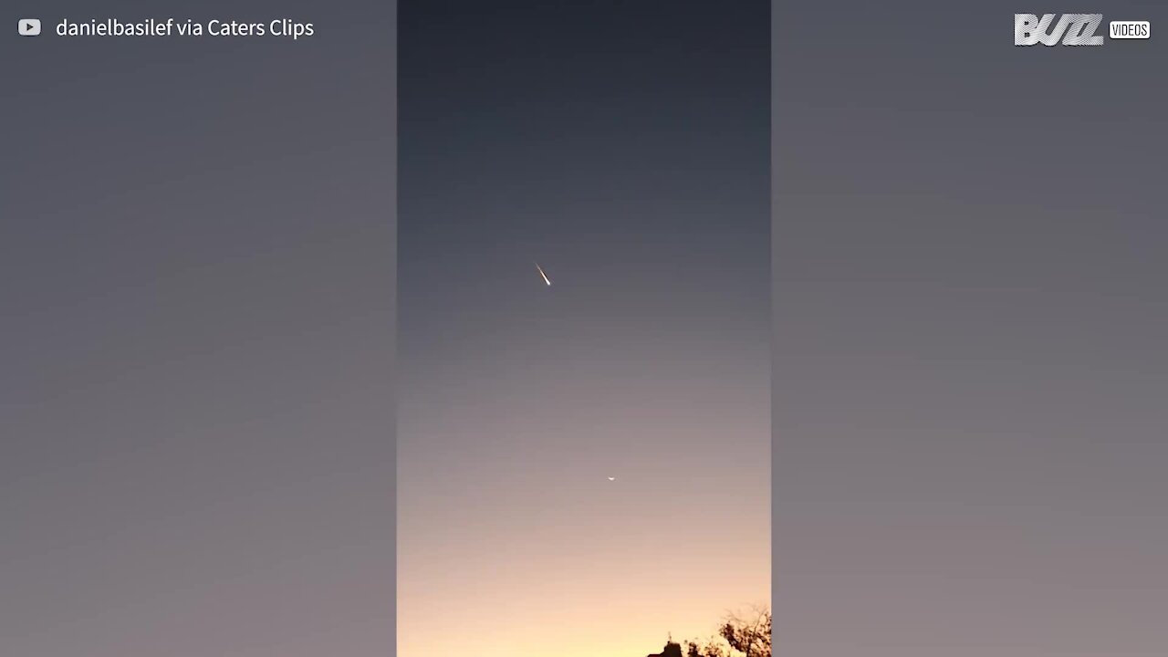 Jovem capta meteorito impressionante em Goiás