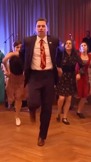 A thrilling dance performance: what about the dancer's skill?😍