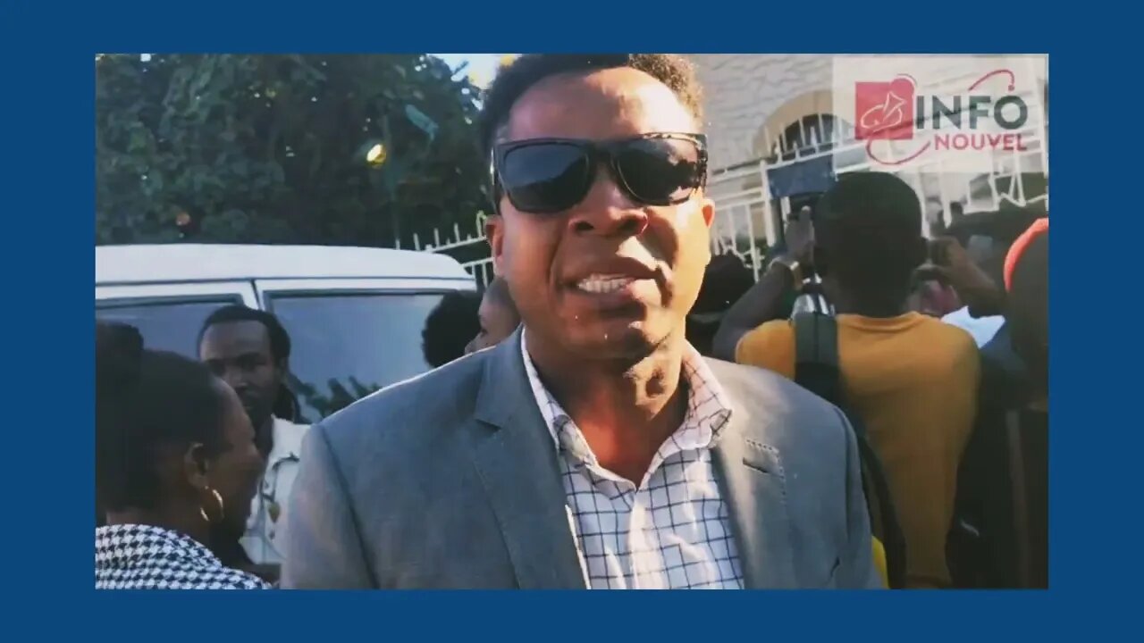 Gro Deblozay pete nan antèman militan Jean Denis Jodi a nan legliz ST Pierre.