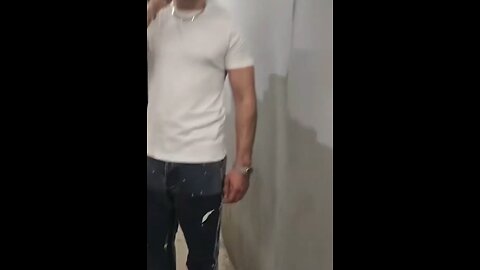 IP2 Stories - Lil Dealy Pressed By Two Big Dudes! Trolls While Doing IRL