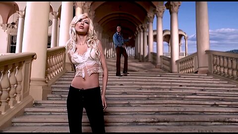 Christina Aguilera & Ricky Martin - Nobody Wants To Be Lonely (Zoomed In)