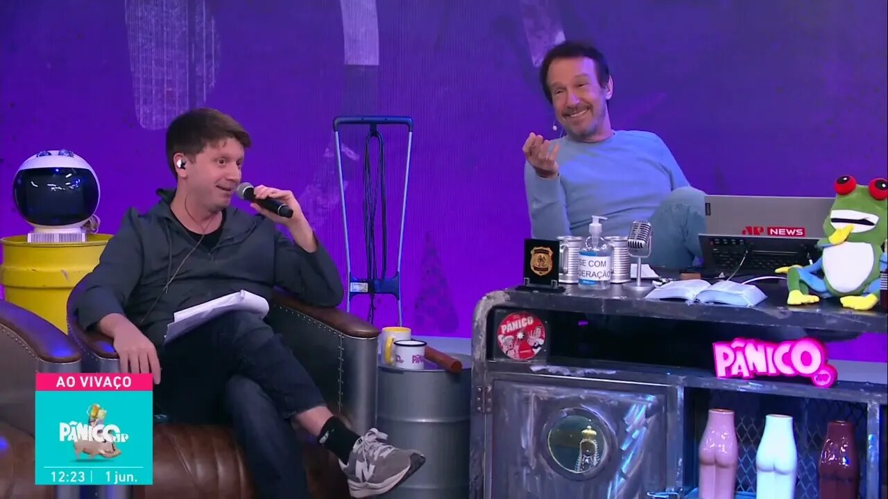 RESENHA ZU E ZUZU: NÃO É DOS CARECAS QUE ELAS GOSTAM MAIS?