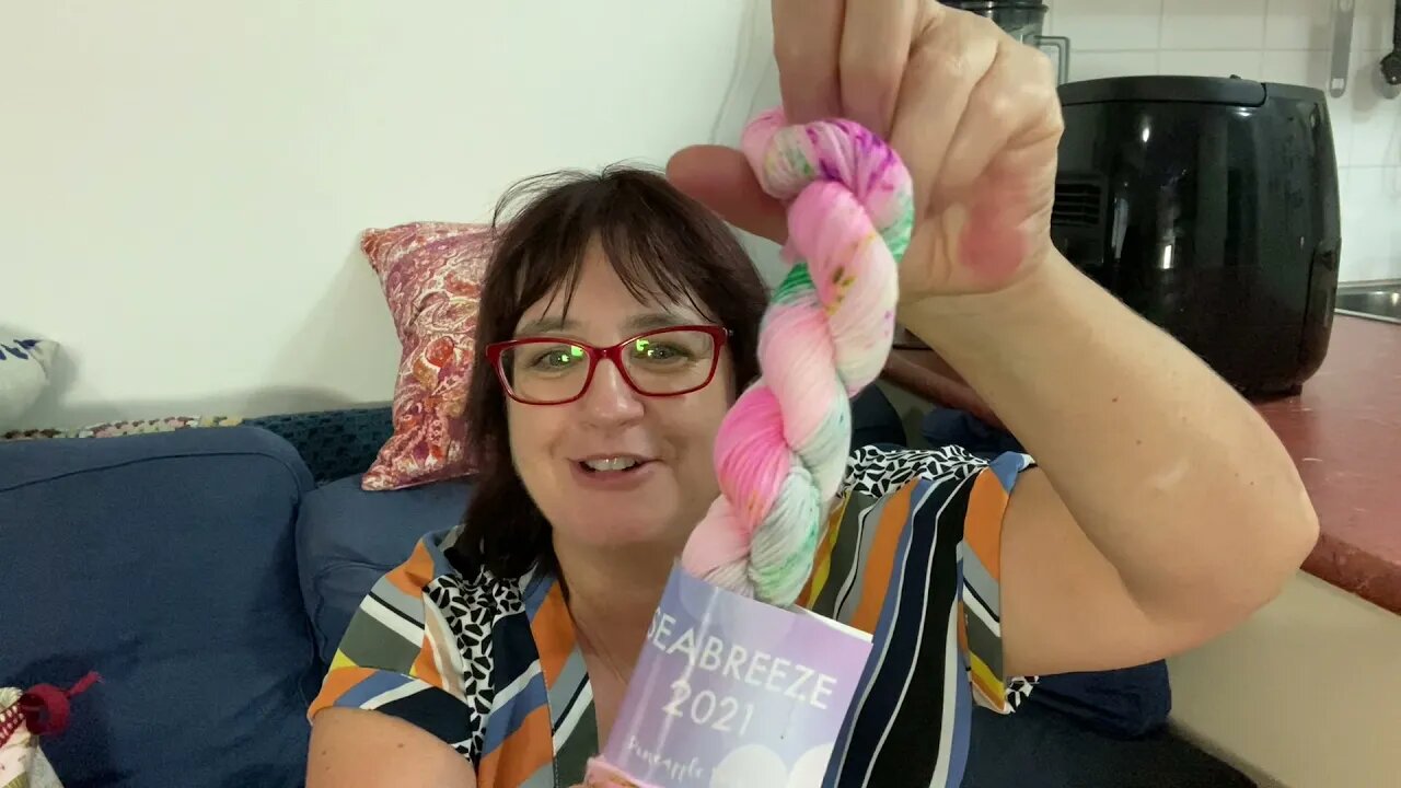 Vlogmas 2021 with Woolswap - Day 8 - A bit of a stormy day today.