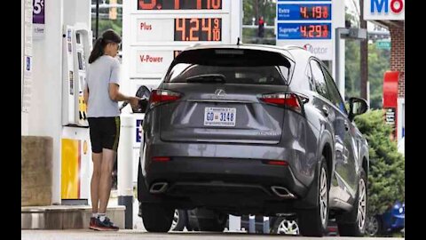 11 Democrat Senators Make Request to Biden Over Rising Gas Prices